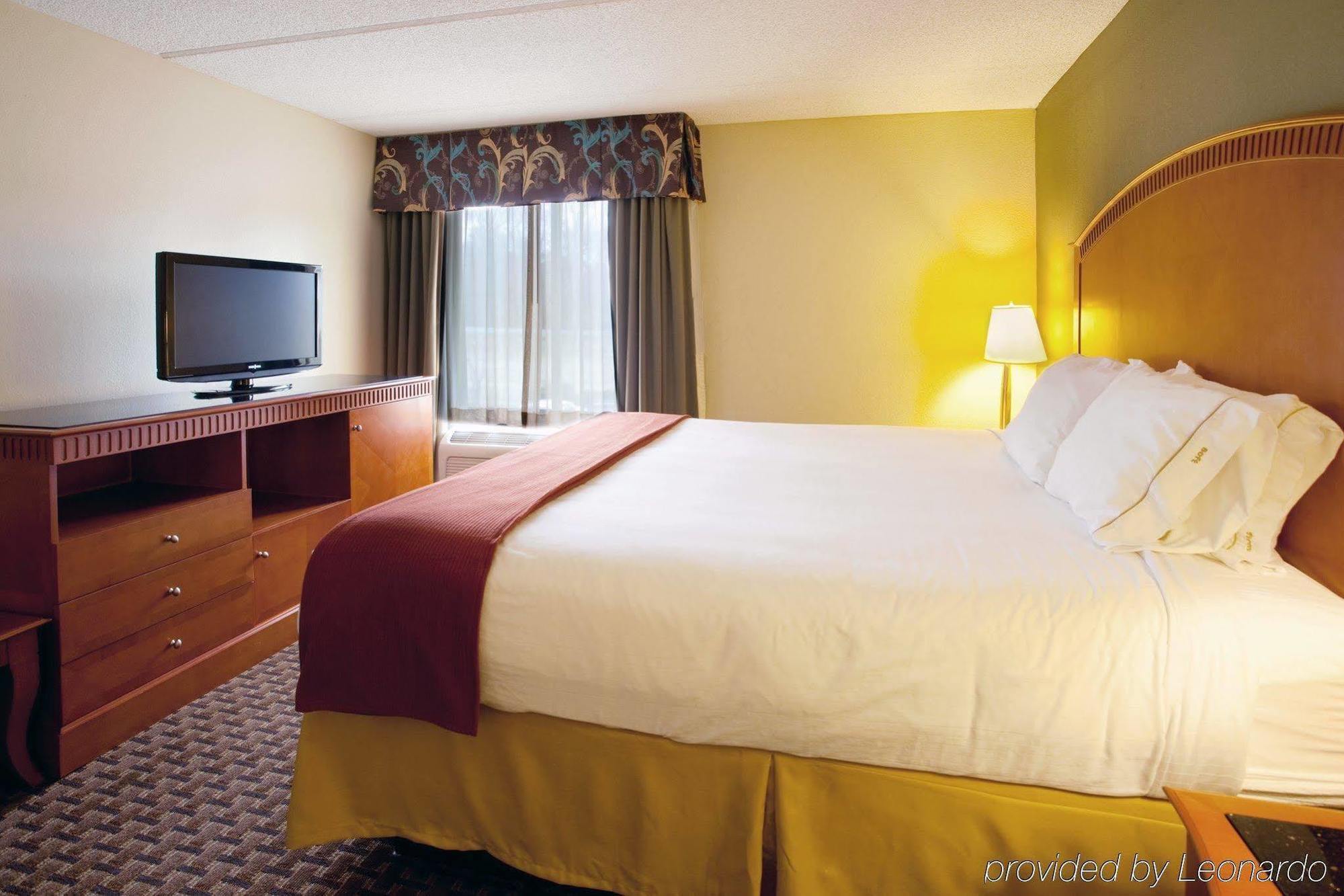 Holiday Inn Express & Suites Charlotte Arpt-Belmont By Ihg Cameră foto